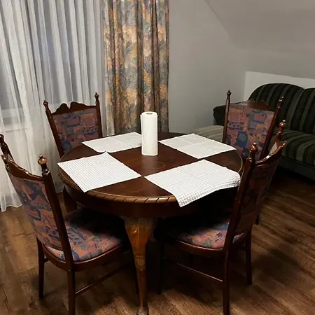 4-zimmer Mit Balkon 韦德马尔克