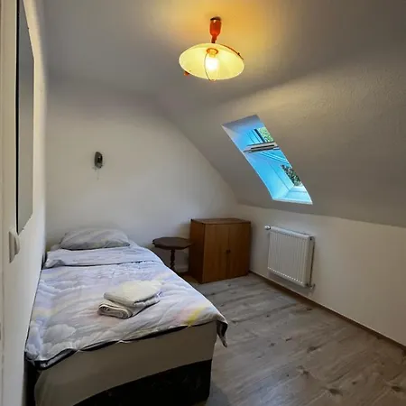 4-zimmer Mit Balkon 公寓